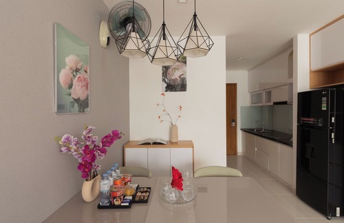 Tan Binh Apartment | Blue Sky Center Luxury Vacation