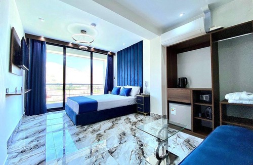 Chancay Hotel | Blue Three