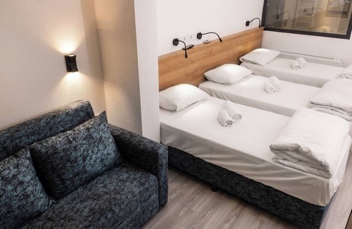 Burhaniye Bed & Breakfast | Blue Topas Otel
