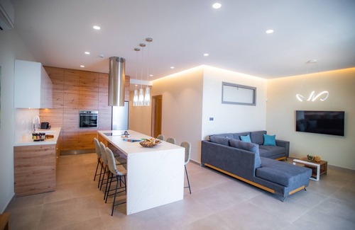 Gournai Villa | Blue Velvet Coast Luxury Villa