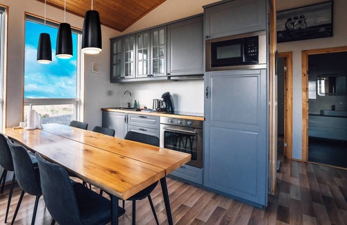 Reykholt Cabin | Blue View Cabin 5A with Hot Tub