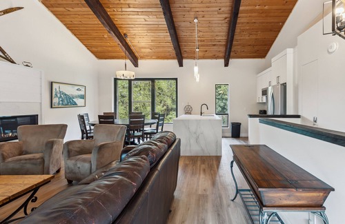 The Blue Mountains House | Blue View Chalets