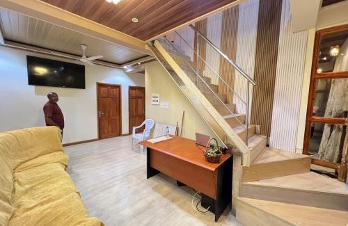Maamigili House | Blue Village
