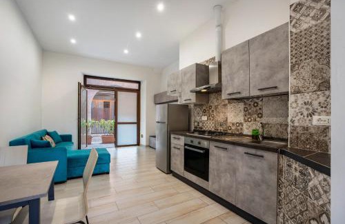 Porto Valtravaglia Apartment | Blue Water Apartment