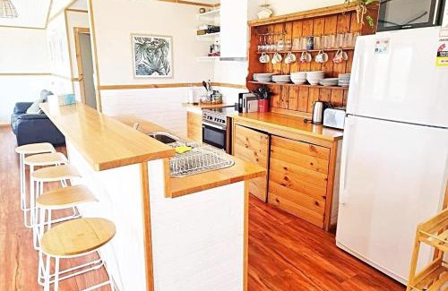 Swansea House | Blue Waters Swansea Accomodation
