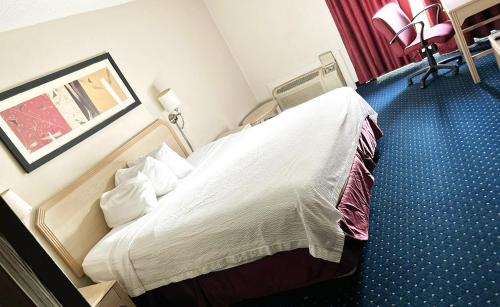 La Crosse Hotel | Blue Way Inn & Suites La Crosse