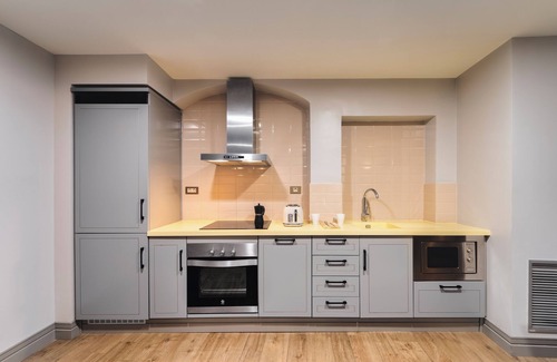 Talavera de la Reina Apartment | Blue Windows House