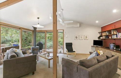 Moggs Creek House | Blue Wren