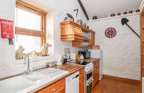 Milford Haven Cottage | Bluebell Cottage