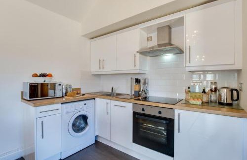 Llanrhidian Higher House | Bluebell Cottage