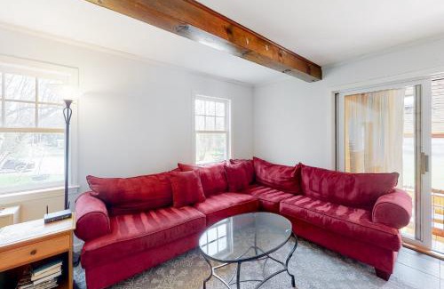 Fair Haven House | Bluebell Lake Retreat
