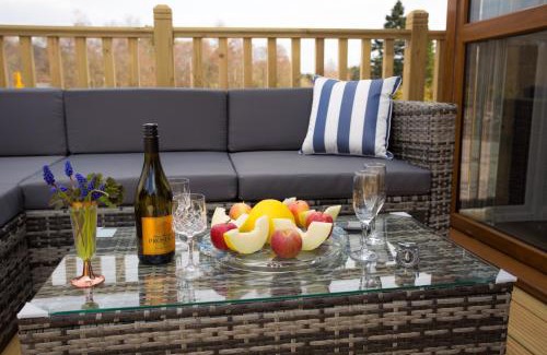 Contin House | Bluebell Lodge - Sleeps 4 Hot Tub Loch & Woodland