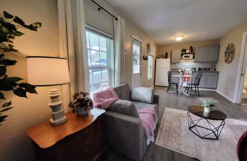 West Tawakoni Apartment | Bluebonnet Cottages by the Lake - Cabin 4