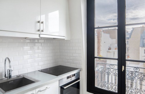 Quartier du Mail Apartment | Blueground | Bourse Sentier/Les Halles, nr Louvre