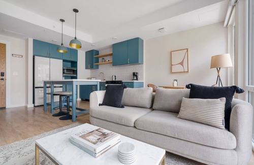 Columbia Heights Apartment | Blueground | Columbia Heights, pool, nr Meridian Hill Park