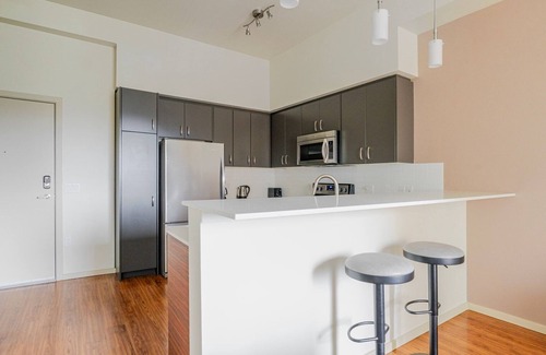 Downtown Apartment | Blueground | Downtown, jacuzzi, nr Lake Sammamish