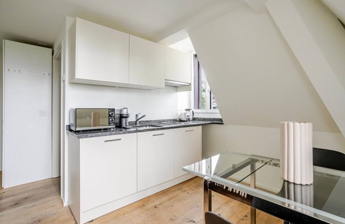 Hoengg Apartment | Blueground | Höngg, washer, nr Limmat