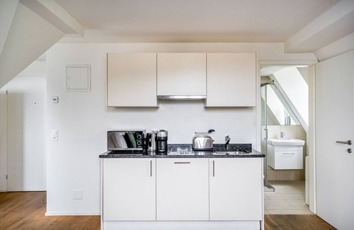 Hoengg Apartment | Blueground | Höngg, washer, nr Uetliberg
