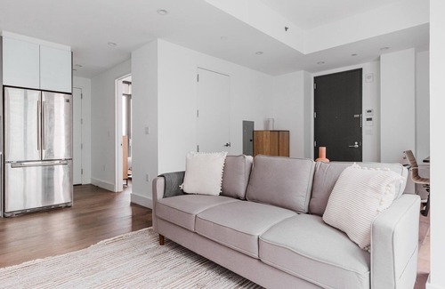 Hunters Point Apartment | Blueground | LIC, gym, balcony, nr MoMA PS1