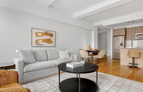 Lincoln Square Apartment | Blueground | Lincoln Square, fitness center, nr Central Park