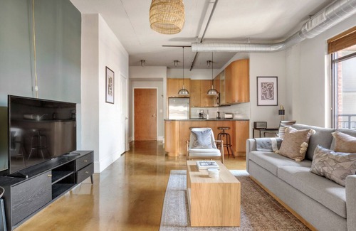 Logan Circle Apartment | Blueground | Logan Circle, rooftop, nr The White House