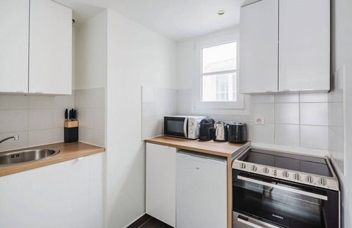 Paris City Center Apartment | Blueground | Saint Germain des Pres, near garden