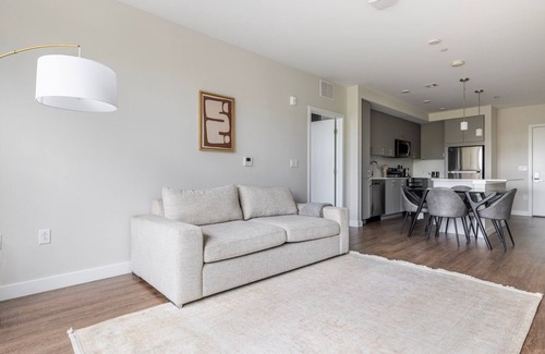 St. Elizabeth's Apartment | Blueground | St. Elizabeth's, AC, w/d, nr med ctr