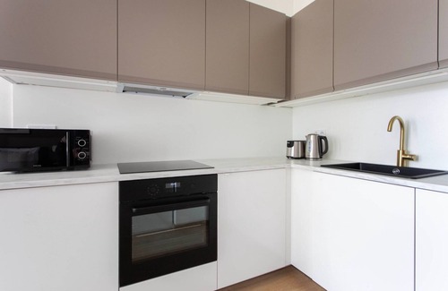 Vrsovice Apartment | Blueground | Vršovice, near park & peaceful area (PRG-6)