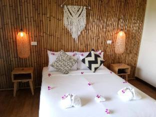 Haad Pleayleam Resort | Bluerama - Adults Only