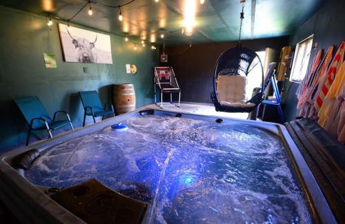 Hinckley House | BlueTinyHome with Hottub
