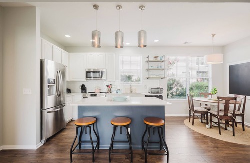 Bluffton House | Bluffton Breezy charming home in the heart of in Old Town Bluffton.