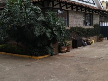 Runda Bed & Breakfast | BnB chez Joep - corner Guestroom
