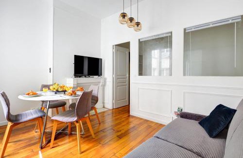 Sorbonne Apartment | BnBNova - 1BR - Notre Dame & Seine - Latin Quarter
