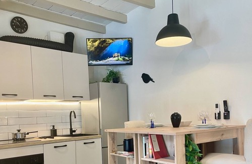 Sesto Calende Apartment | Bnbook Suite Leonardo
