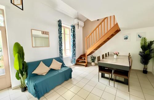 Republique - Tolstoi House | BnGo I Maison Mimosa I Jardin, 3 chambres, 9 personnes