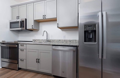 Livingston Apartment | Boardwalk Hotel by Kasa | Double Queen Kitchenette