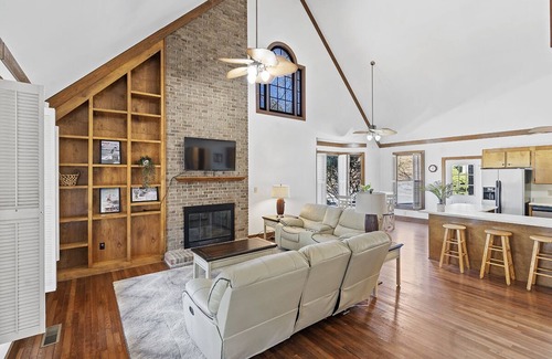 Ninety Six House | Boat Drinks: Awesome home in great neighborhood on Greenwood side