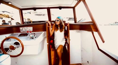 Jambes Boat Rental | Boat-Hôtel VCB Namur Centre-ville