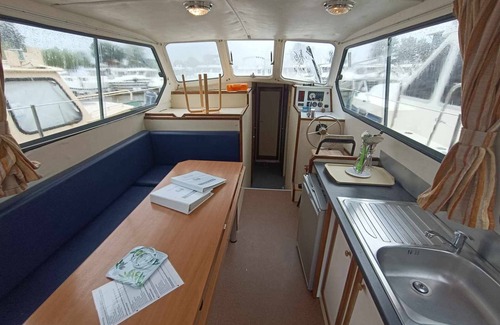 Pontailler-sur-Saone Boat Rental | Boat Pontailler-sur-Saône, 2 bedrooms, 8 persons