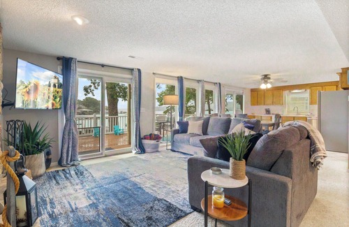 Sunrise Beach House | Boat Slip, Fishing, Lake Views, Main Channel