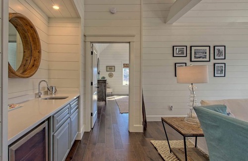 Dillard Cottage | Boathouse Cottage at Julep Farms
