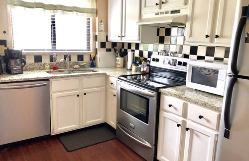 Bella Vista Condo | Bob's Beach Condo in Bella Vista by Jupiter beach!