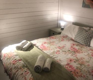 Clarinbridge Apartment | Bob’s Cabin