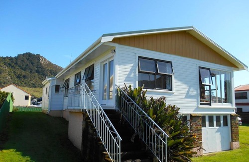 Mount Maunganui House | Bobs Bach - Mt Maunganui Bach