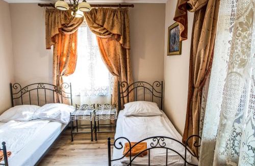 Baranow Sandomierski House | Bocianówka