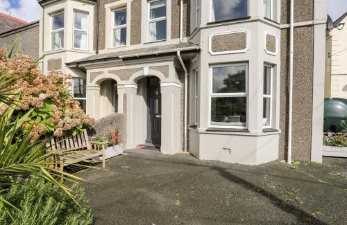 Edern House | Bodfan - Morfa Nefyn