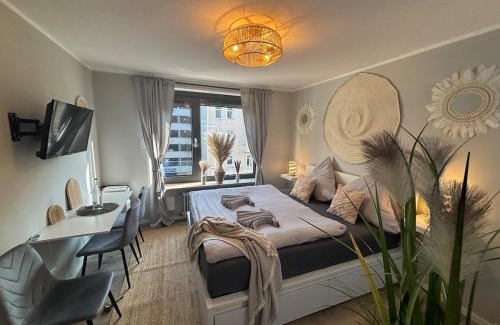 Augustenstraße Apartment | Bohemian Chic Selfie Suite - Munich Central Station