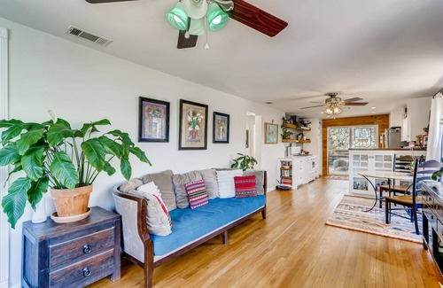 Blackshear-Prospect Hill House | Boho Bungalow in the mix of East Austin
