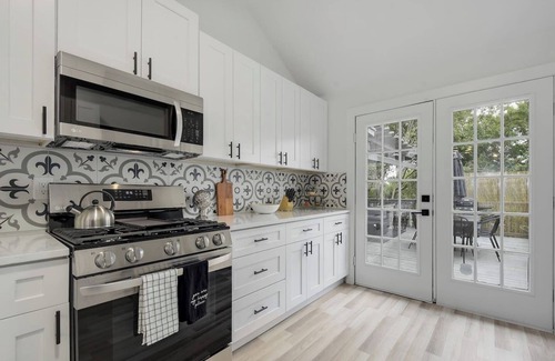 McKinney House | Boho Chic Retreat Near SOCO & McKinney Falls| AVAIL ACL