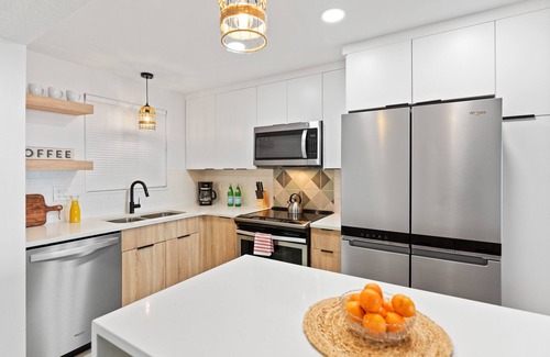 Satellite Beach Condo | Boho-Inspired Oceanfront Escape with Stunning Balcony Views & Resort-Style Amenities! π΄β¨